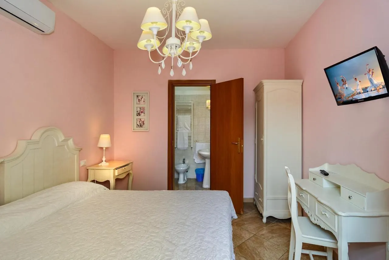 La Papaya Hotel Marina Di Pisa Guest house