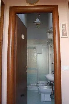 La Papaya Hotel Marina Di Pisa Guest house