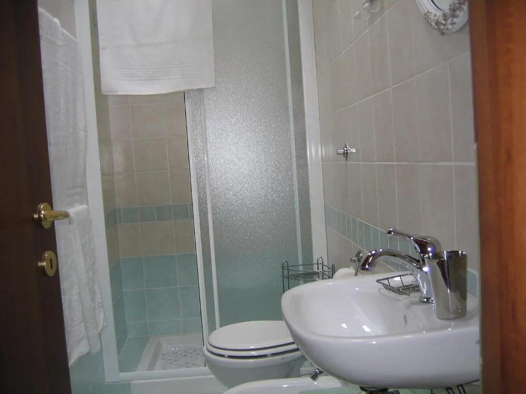Guest house La Papaya Hotel Marina Di Pisa
